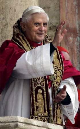 popebenedictxvi4.jpg